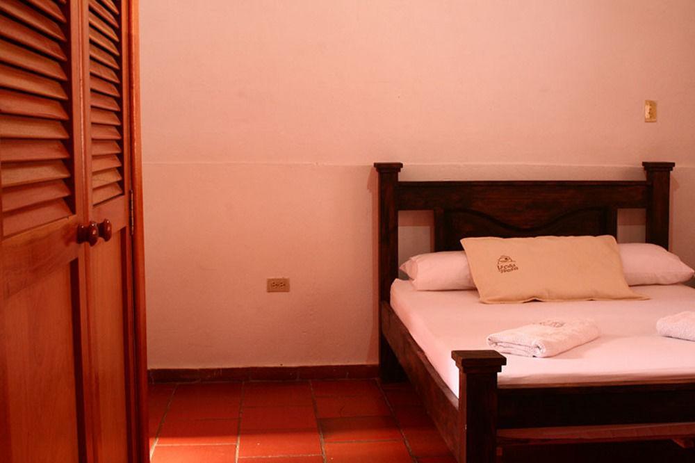 La Casa De Hercilia Boutique Barichara Exterior photo